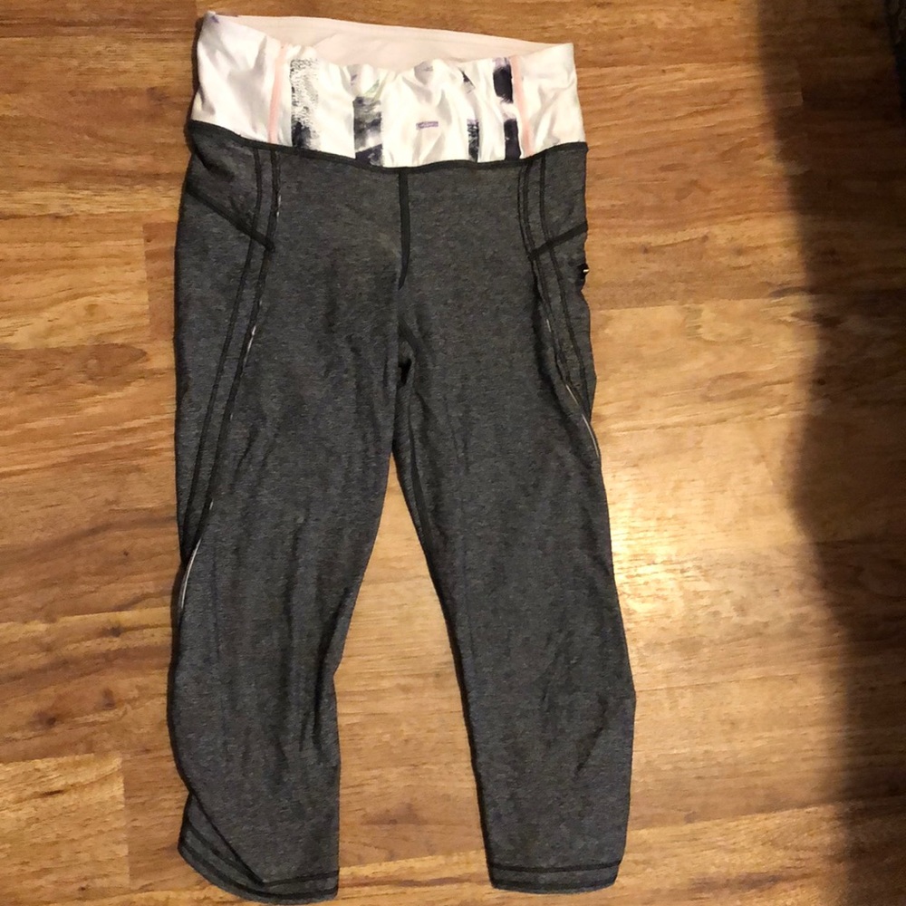 Gray lulu lemon cropped leggings
